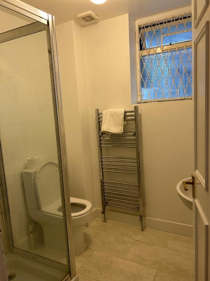 West Kensington Apartment ลอนดอน ภายนอก รูปภาพ