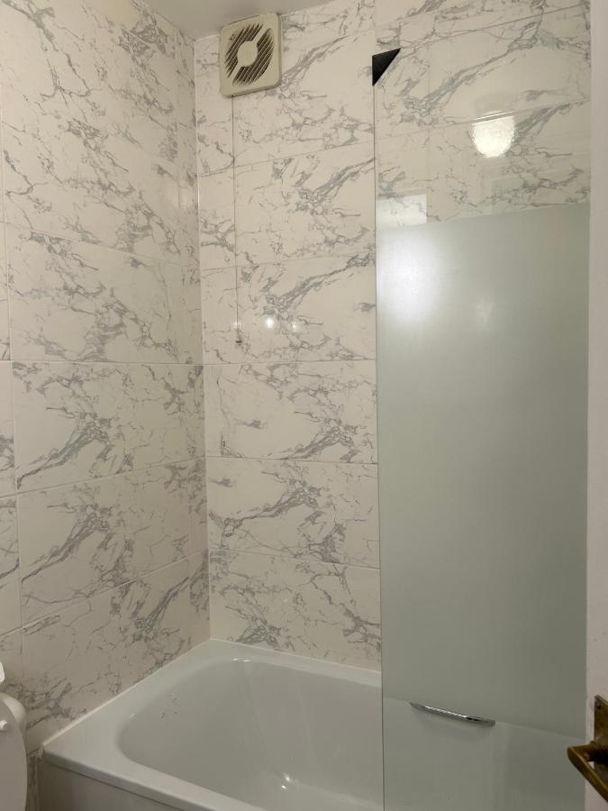 West Kensington Apartment ลอนดอน ภายนอก รูปภาพ